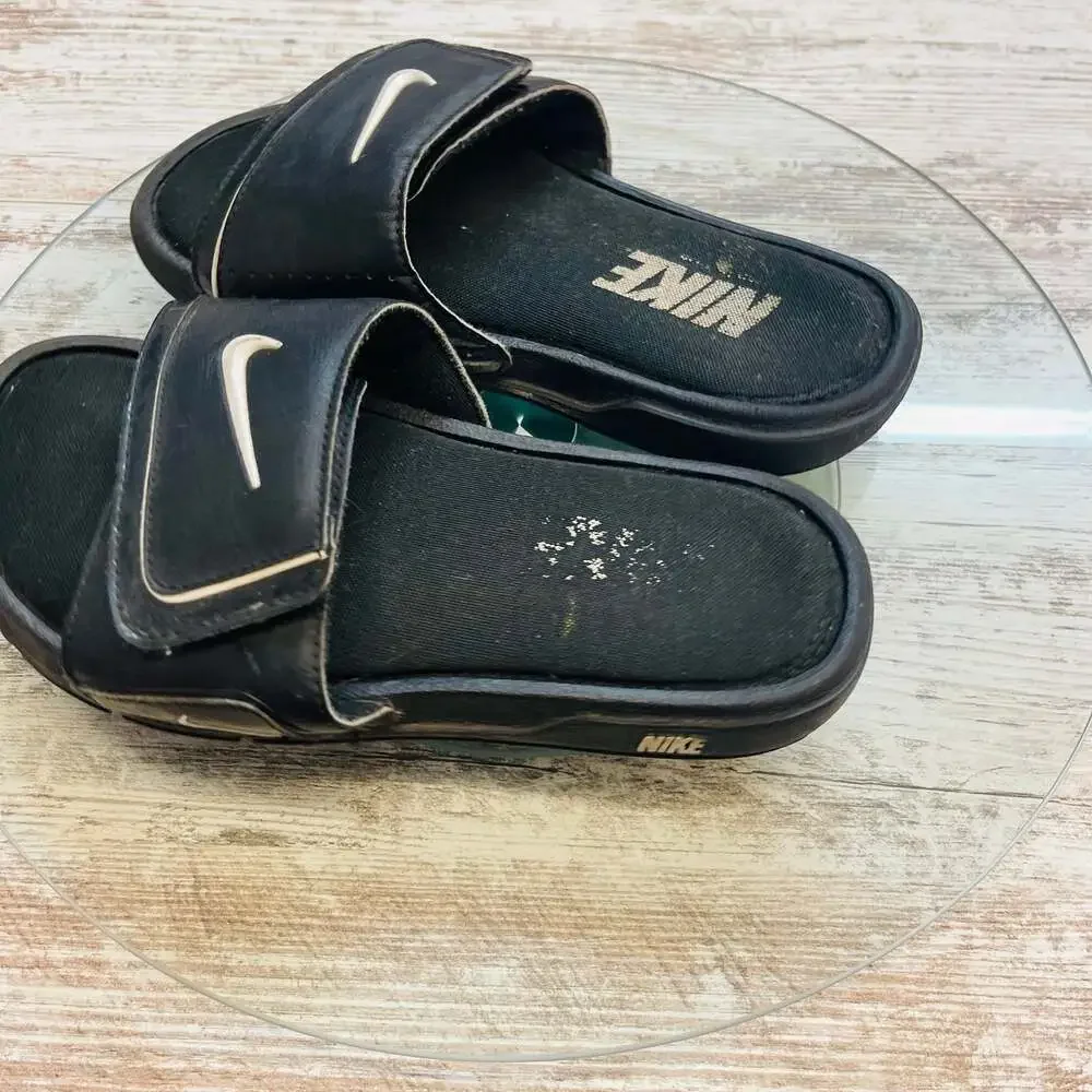 Nike Comfort Slides 2 Black Size 4 Boys Girls Unisex Y2K 2010s 2015s